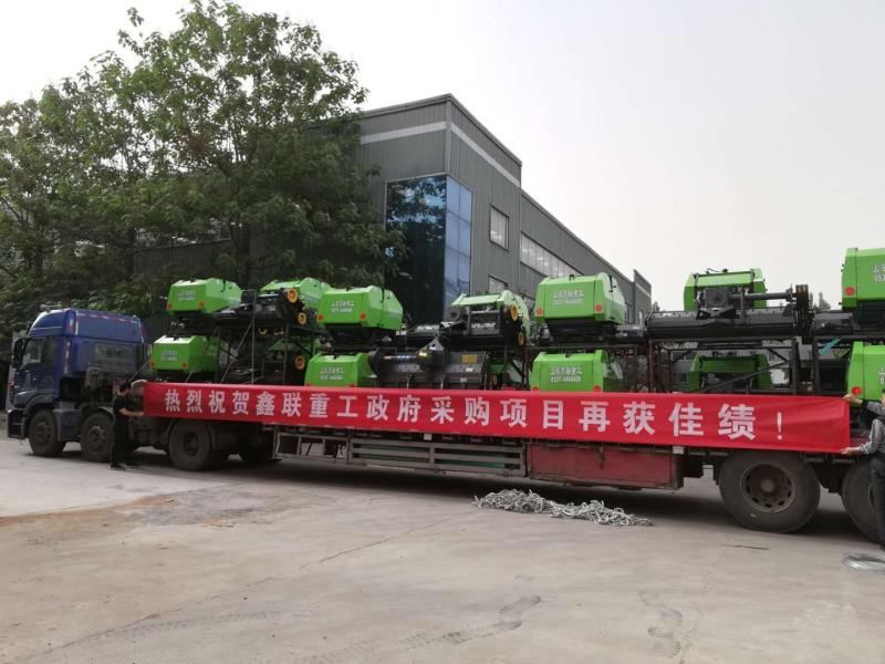 秸稈打捆機政府采購項目整車發(fā)往江蘇南通